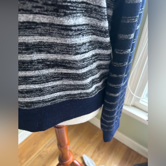 Rag and Bone The Knit Striped Pullover in Large. Heathered grey stripes /navy - Picture 7 of 16